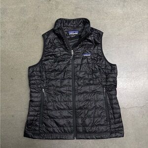 Patagonia Women’s Nano Puff Full Zip Vest Size Large Black Primaloft STY84247